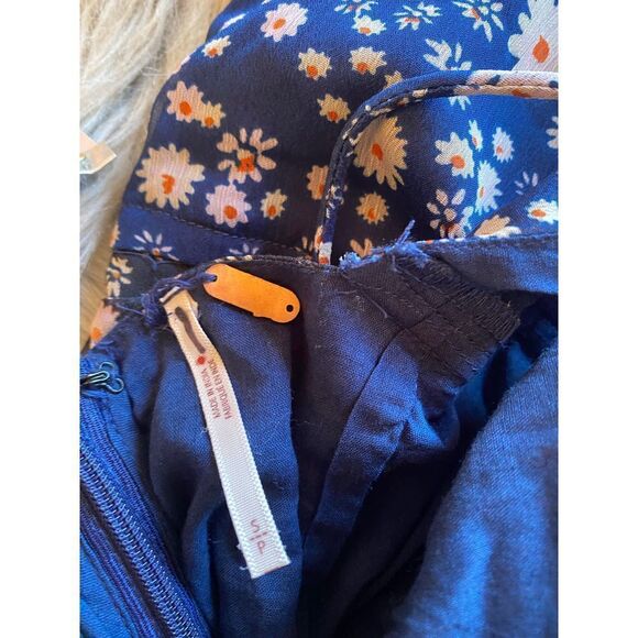 Free People Tessa Mini Dress Ruched Black Navy Blue Floral size small - Picture 6 of 10